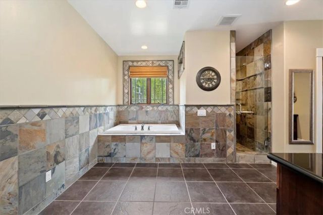 16420 Rocky Glen Road, Lake Mathews, CA 92570