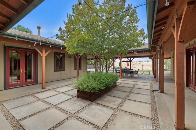 16420 Rocky Glen Road, Lake Mathews, CA 92570
