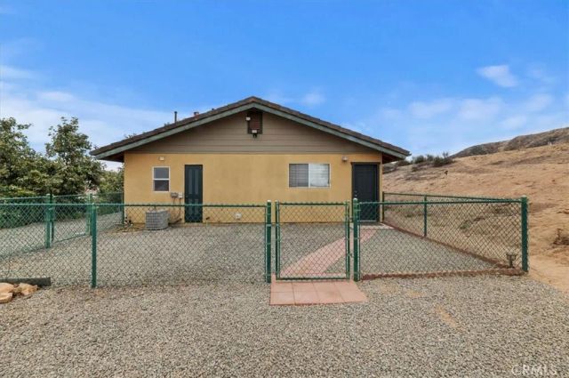 16420 Rocky Glen Road, Lake Mathews, CA 92570