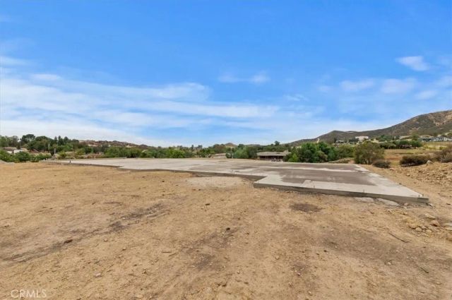 16420 Rocky Glen Road, Lake Mathews, CA 92570