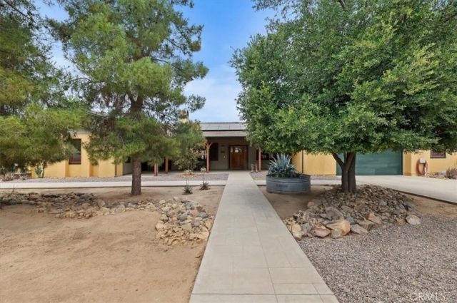 16420 Rocky Glen Road, Lake Mathews, CA 92570