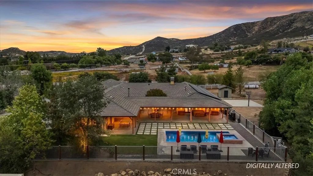 16420 Rocky Glen Road, Lake Mathews, CA 92570