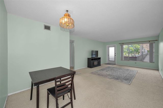 2072 AUSTRALIA WAY W 32, Clearwater, FL 33763