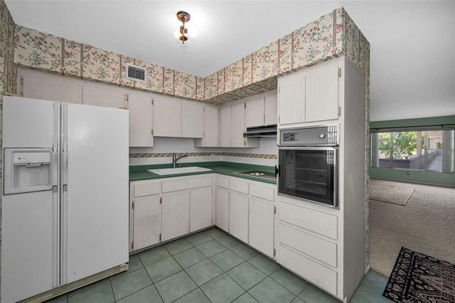 2072 AUSTRALIA WAY W 32, Clearwater, FL 33763