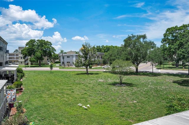 2072 AUSTRALIA WAY W 32, Clearwater, FL 33763