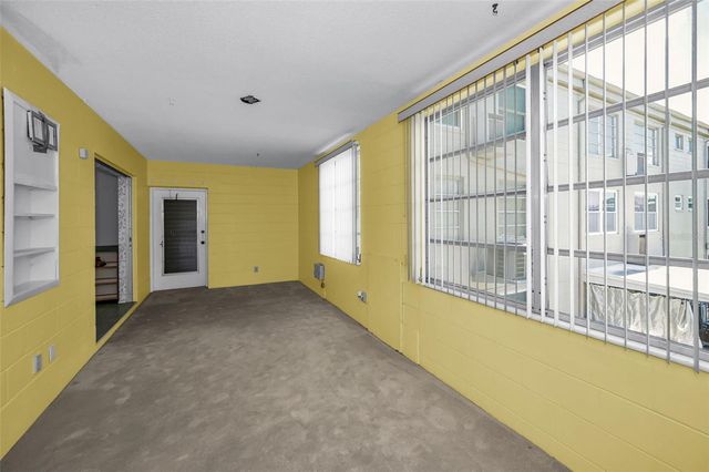 2072 AUSTRALIA WAY W 32, Clearwater, FL 33763