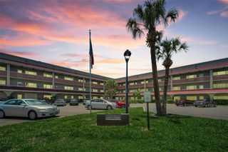 2072 AUSTRALIA WAY W 32, Clearwater, FL 33763
