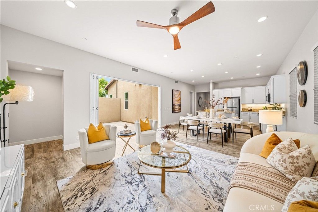 220 Follyhatch, Irvine, CA 92618 — photo 3