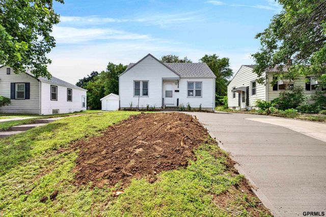 4330 N 31st Street, Omaha, NE 68104