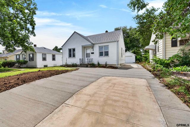 4330 N 31st Street, Omaha, NE 68104