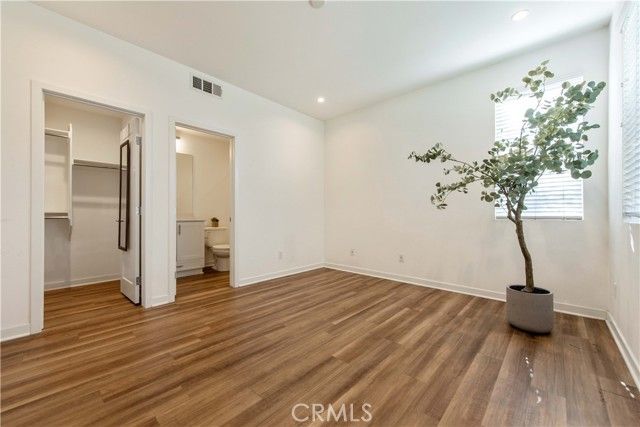 2236 Synergy, Irvine, CA 92614