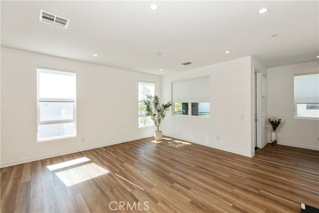 2236 Synergy, Irvine, CA 92614