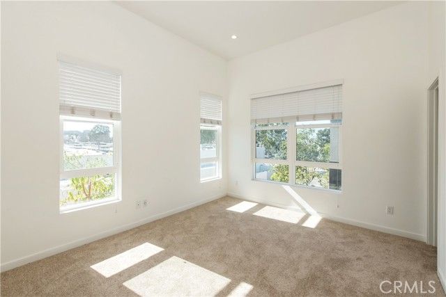 2236 Synergy, Irvine, CA 92614