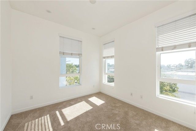 2236 Synergy, Irvine, CA 92614