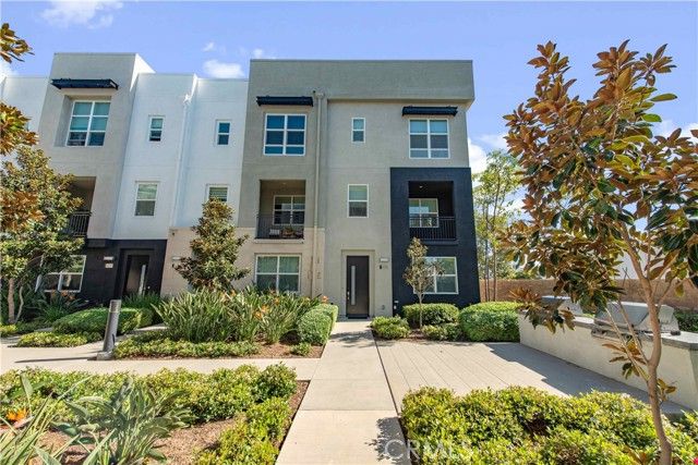 2236 Synergy, Irvine, CA 92614