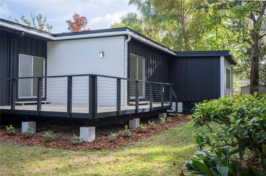 Image 55 of property listing at 210 W PALM DRIVE, Lakeland, FL 33803