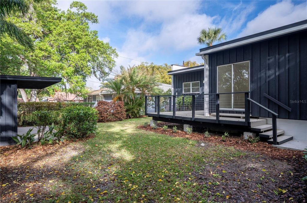 Image 58 of property listing at 210 W PALM DRIVE, Lakeland, FL 33803