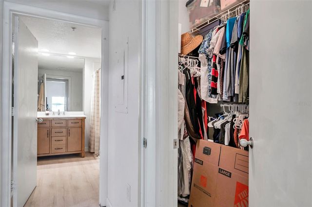 520 S ARMENIA AVENUE 1233, Tampa, FL 33609