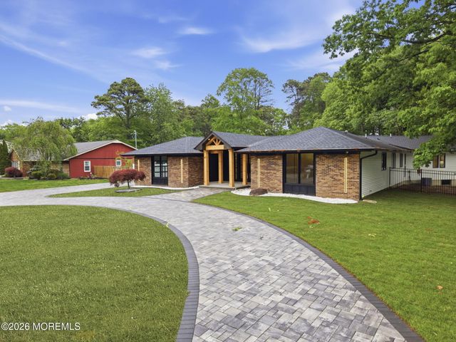 41 Pine Street, Old Bridge, NJ 08857