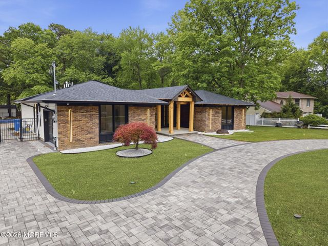 41 Pine Street, Old Bridge, NJ 08857