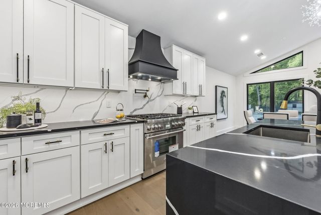 41 Pine Street, Old Bridge, NJ 08857