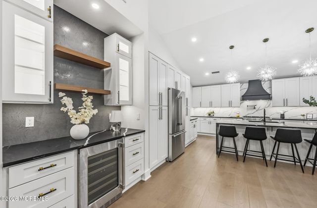 41 Pine Street, Old Bridge, NJ 08857