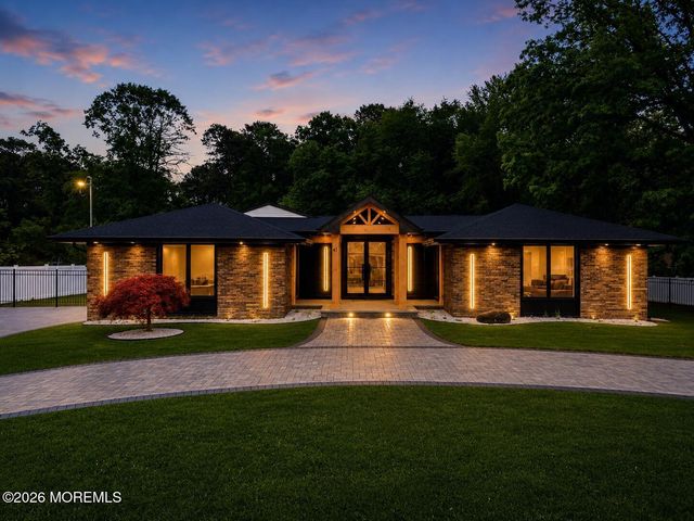 41 Pine Street, Old Bridge, NJ 08857