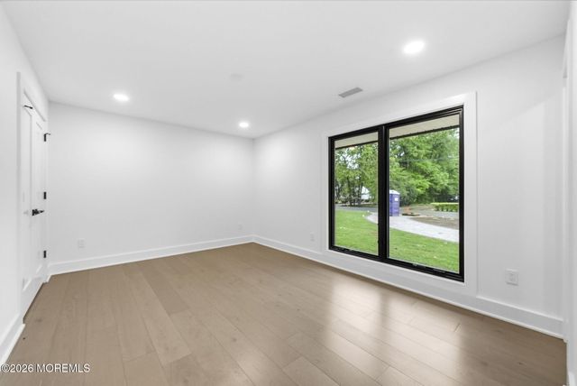 41 Pine Street, Old Bridge, NJ 08857