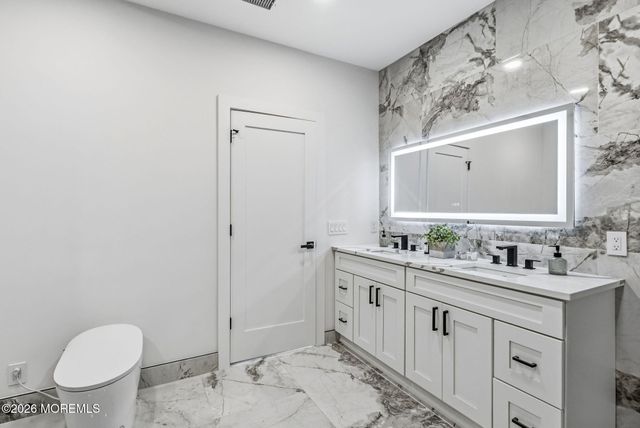 41 Pine Street, Old Bridge, NJ 08857