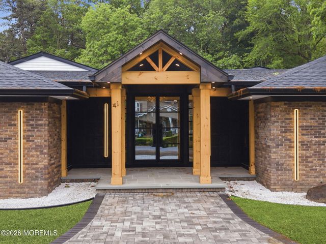 41 Pine Street, Old Bridge, NJ 08857