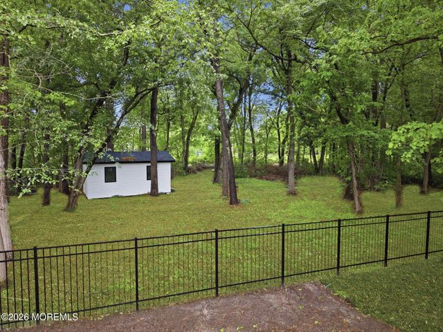 41 Pine Street, Old Bridge, NJ 08857