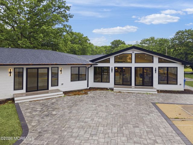 41 Pine Street, Old Bridge, NJ 08857