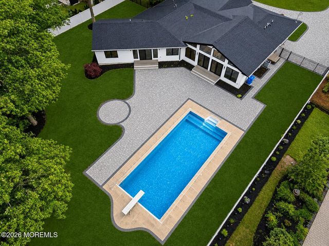 41 Pine Street, Old Bridge, NJ 08857