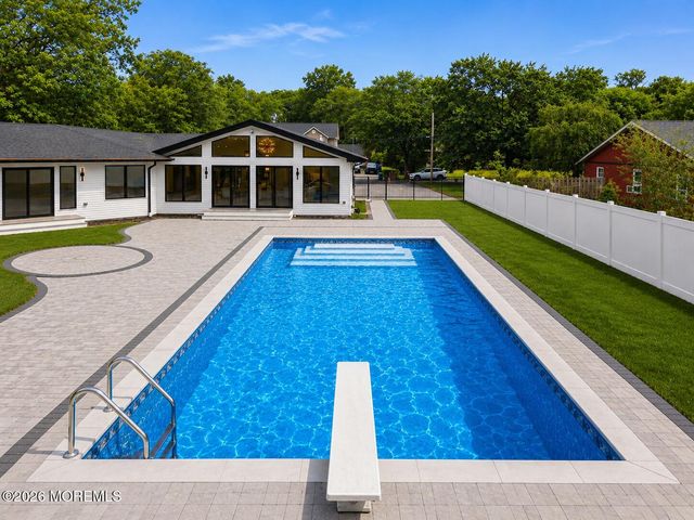 41 Pine Street, Old Bridge, NJ 08857