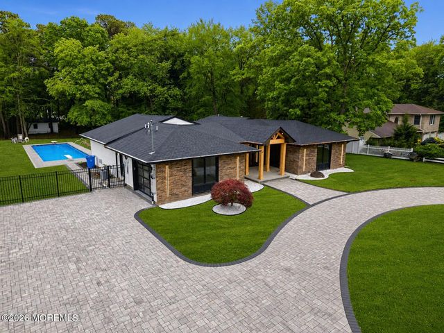 41 Pine Street, Old Bridge, NJ 08857