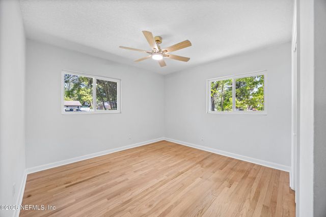 1324 LAMBOLL Avenue, Jacksonville, FL 32205