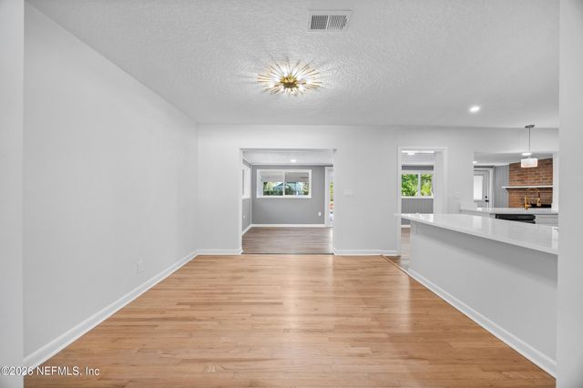 1324 LAMBOLL Avenue, Jacksonville, FL 32205