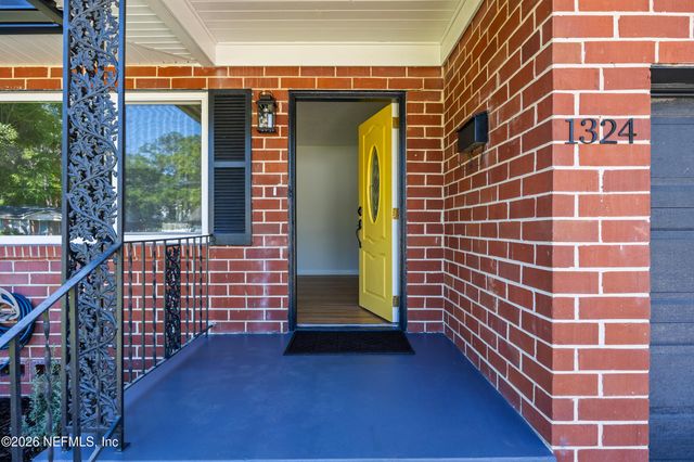 1324 LAMBOLL Avenue, Jacksonville, FL 32205