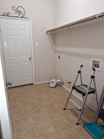 13117 Fencerow Road, Fort Worth, TX 76244