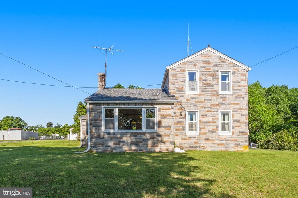 Image 1 of property listing at 2815 RITCHIE RD, District Heights, MD 20747
