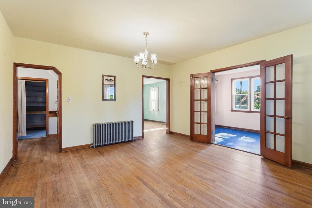 Image 10 of property listing at 2815 RITCHIE RD, District Heights, MD 20747