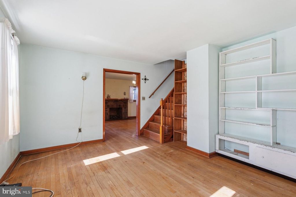Image 11 of property listing at 2815 RITCHIE RD, District Heights, MD 20747