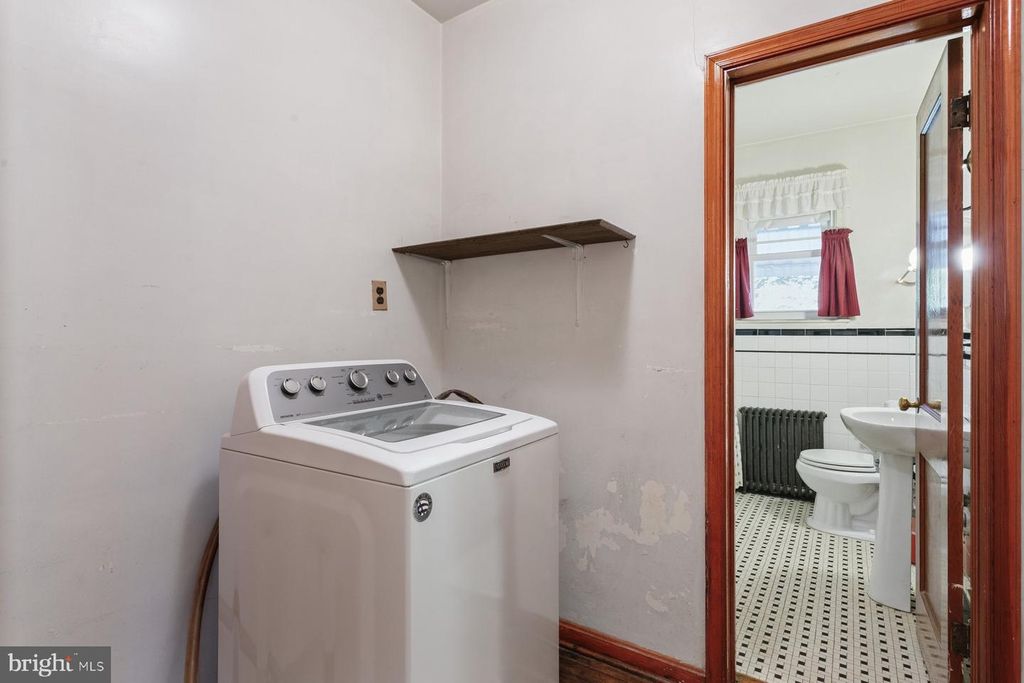 Image 13 of property listing at 2815 RITCHIE RD, District Heights, MD 20747