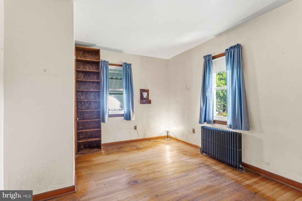Image 16 of property listing at 2815 RITCHIE RD, District Heights, MD 20747
