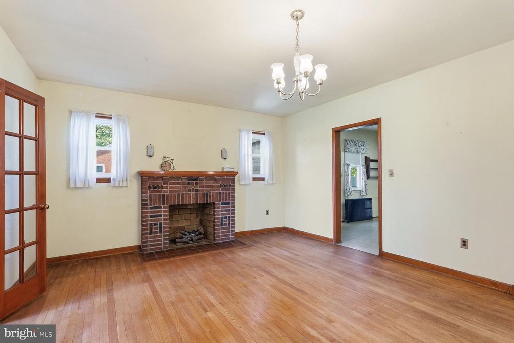 Image 7 of property listing at 2815 RITCHIE RD, District Heights, MD 20747