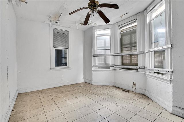 912 W 87th Street, Chicago, IL 60620