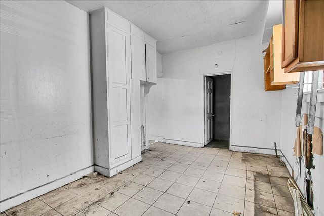912 W 87th Street, Chicago, IL 60620
