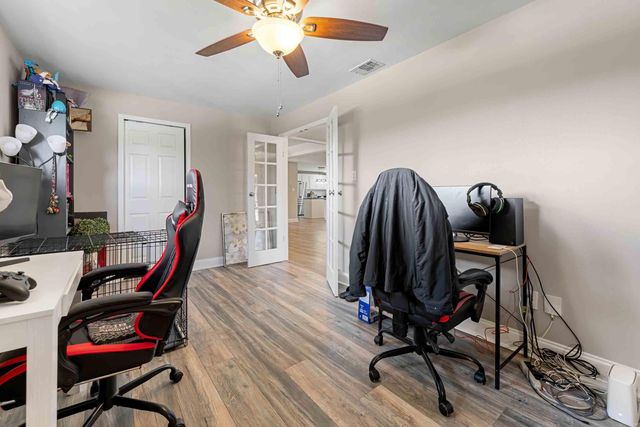 1821 E Lakeview Drive, Benton, AR 72015