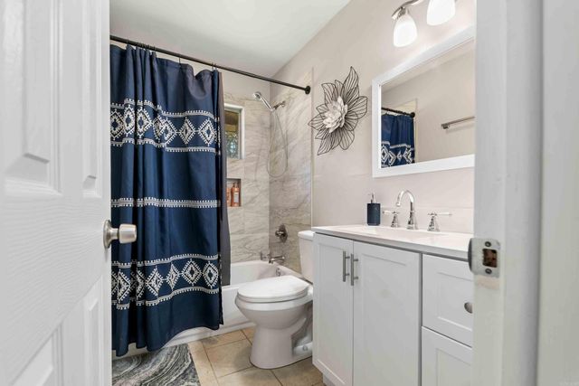 1821 E Lakeview Drive, Benton, AR 72015