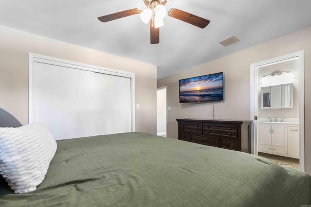 1821 E Lakeview Drive, Benton, AR 72015